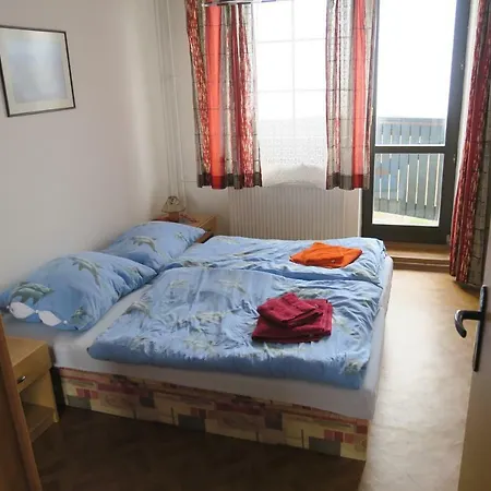 Apartman Pod Slavkovskym Stitom דירה *